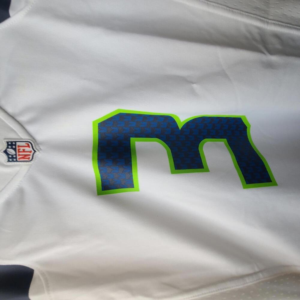 Seattle Seahawks Russell Wilson Women's Jersey - White, Size L - Picture 3 of 5